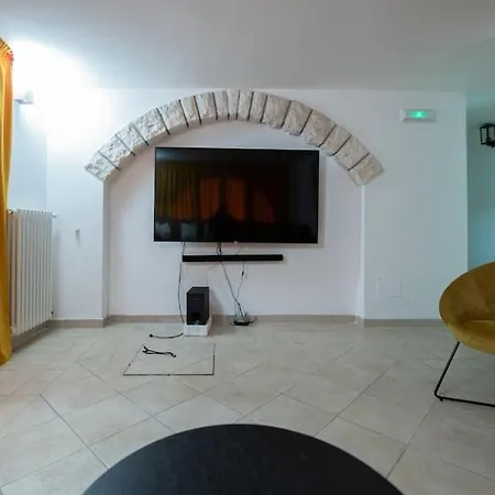 D'aprile Exclusive Luxury With Pool, Jacuzzi,