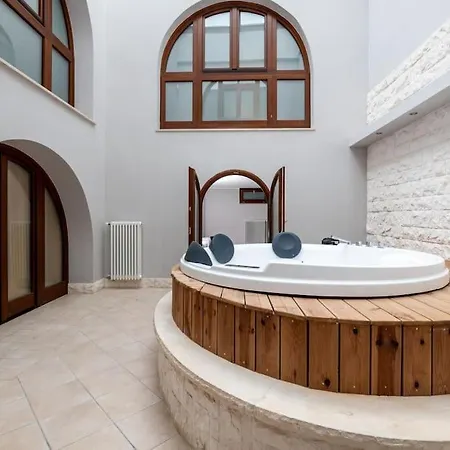 D'aprile Exclusive Luxury With Pool, Jacuzzi, Villa